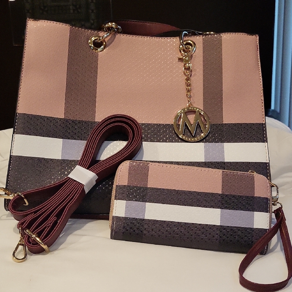 Elegant Pink and Brown Tote Bag with Gold Accents